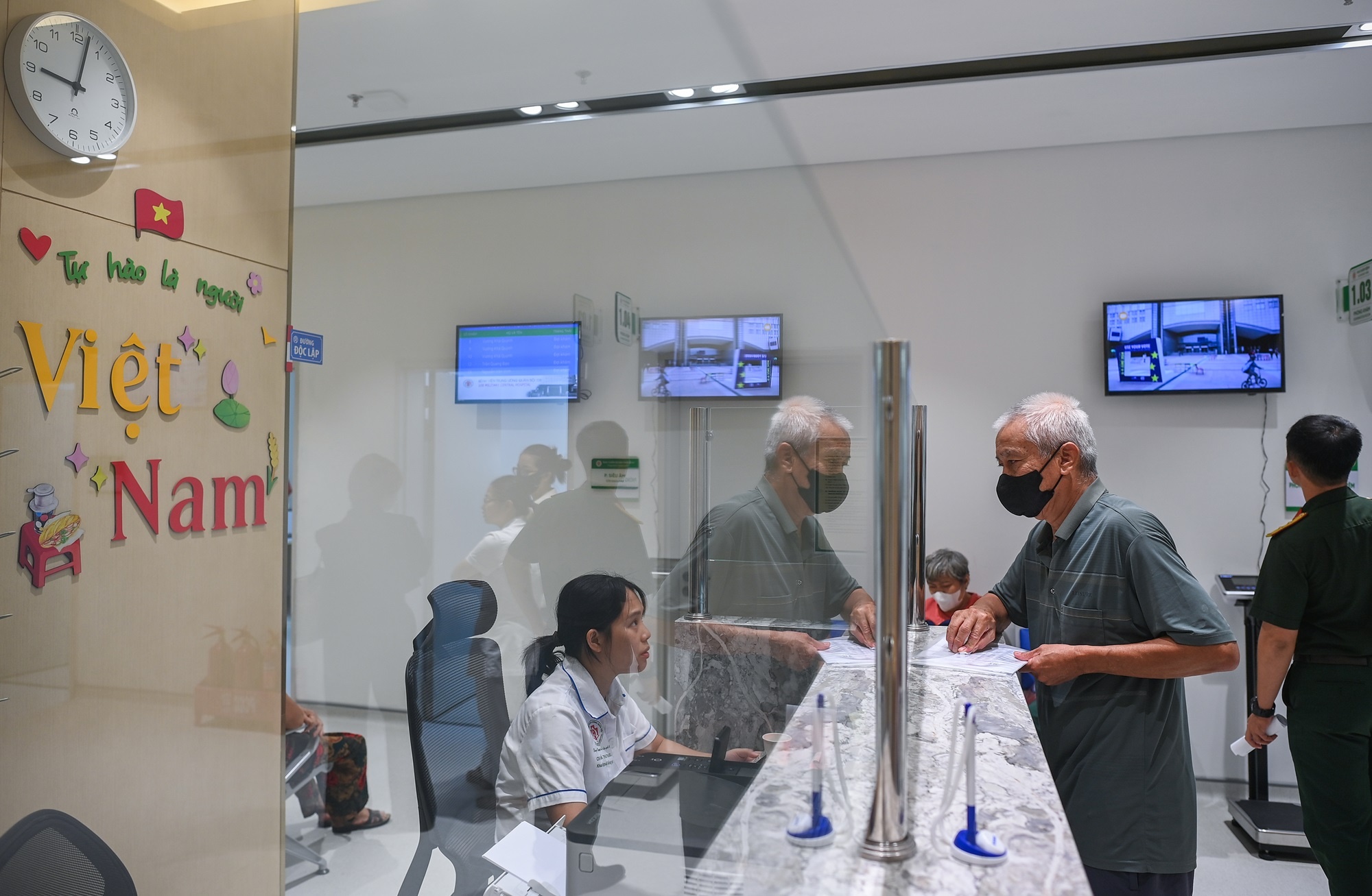 PGS Nguyen Lan Hieu anh 2