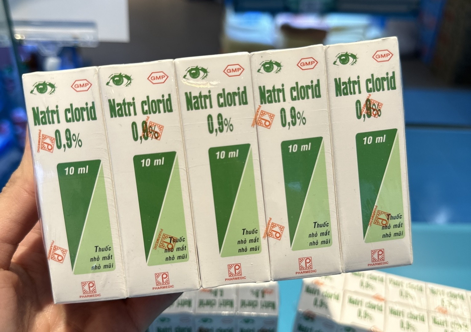 Khan truong thu hoi lo thuoc nho mat Natri clorid 0,9% hinh anh
