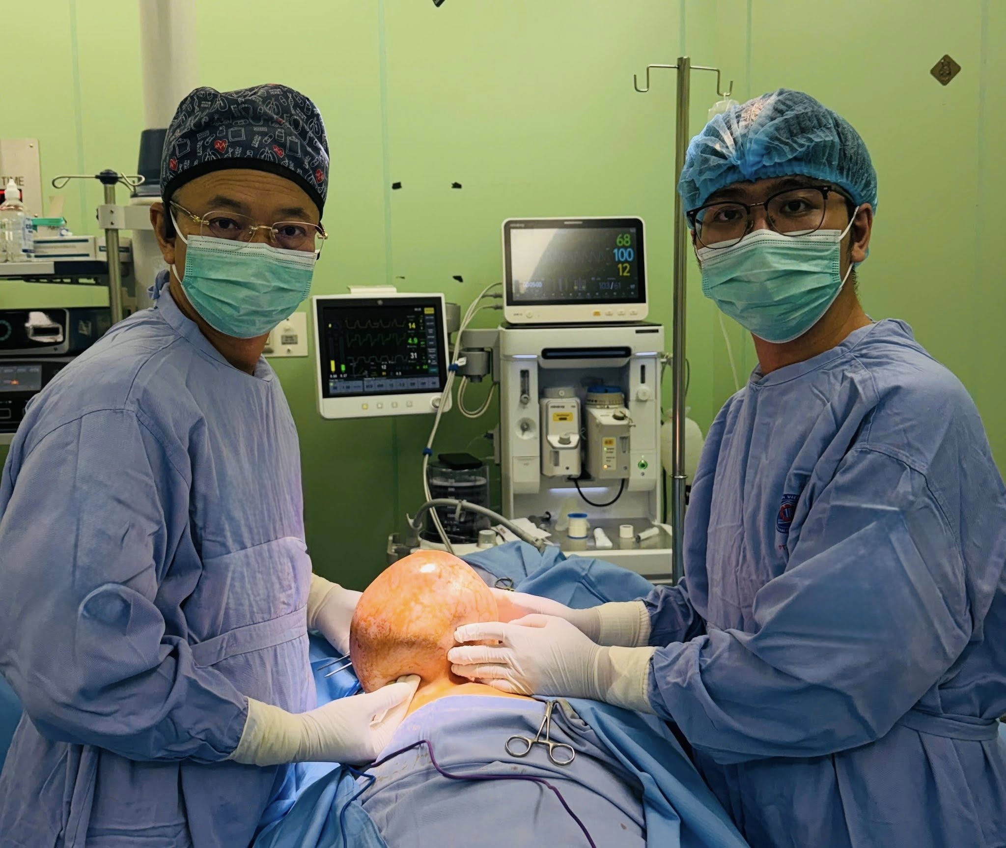 u vu anh 1