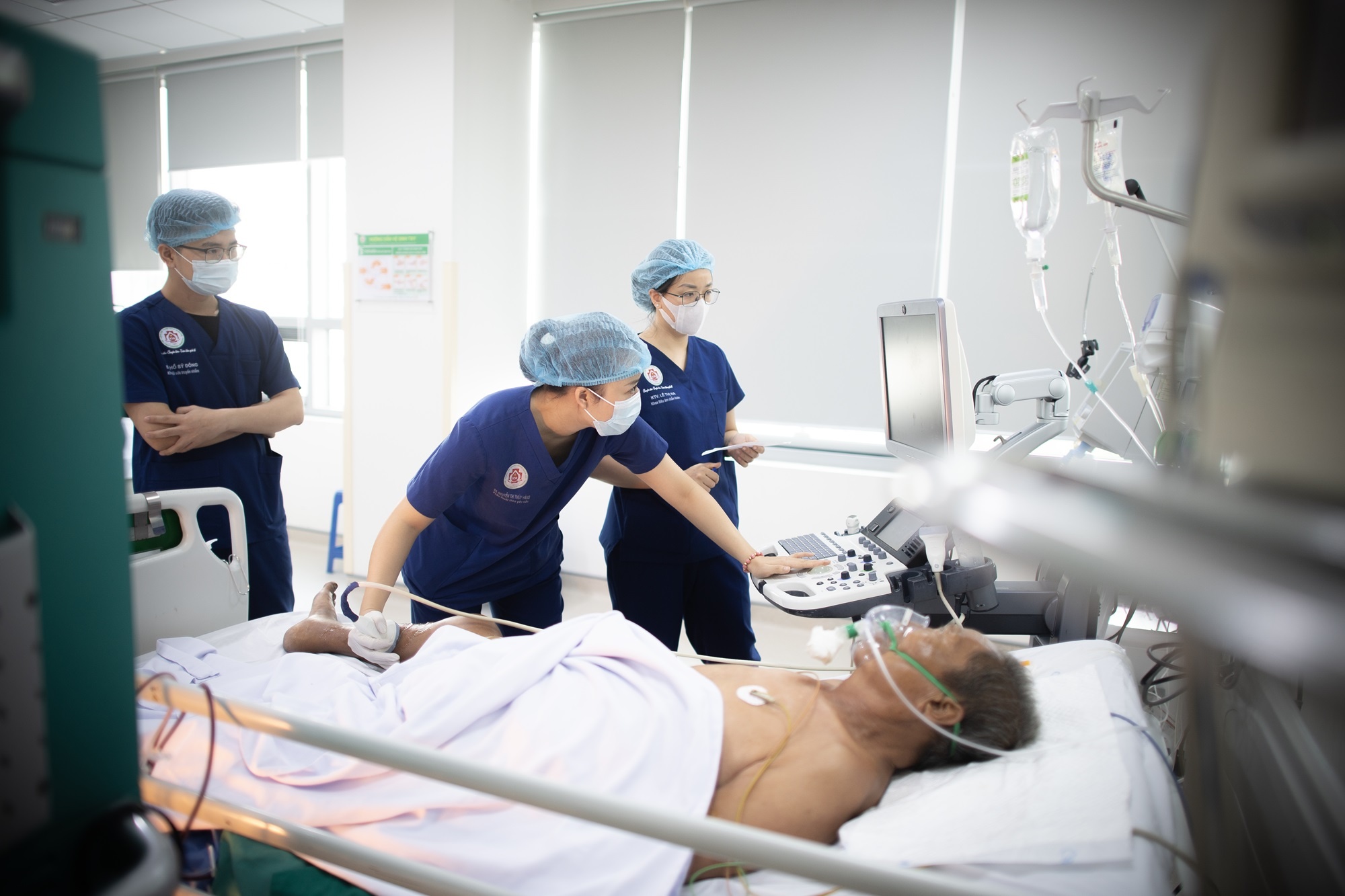 Ha Noi tung uu dai chua tung co de hut bac si hinh anh