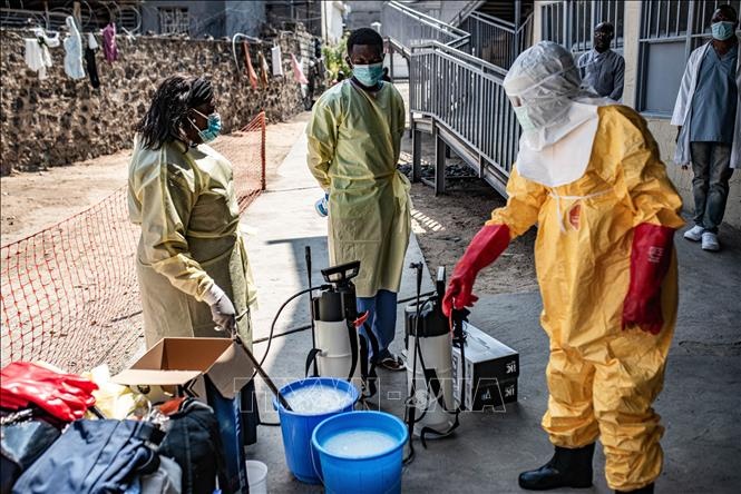 Dich Ebola anh 1