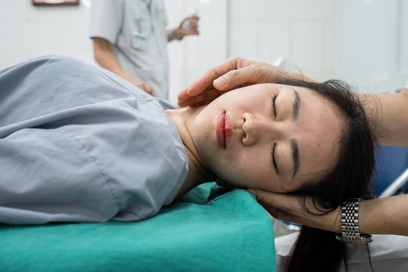 đau cổ vai g&aacute;y ảnh 14