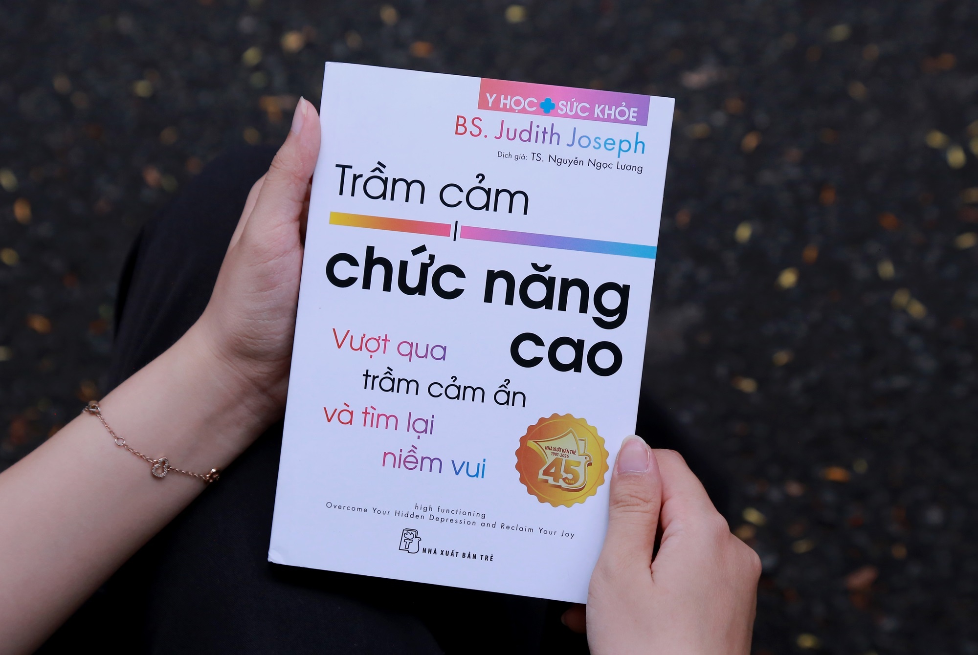Ngược đ&atilde;i ảnh 2