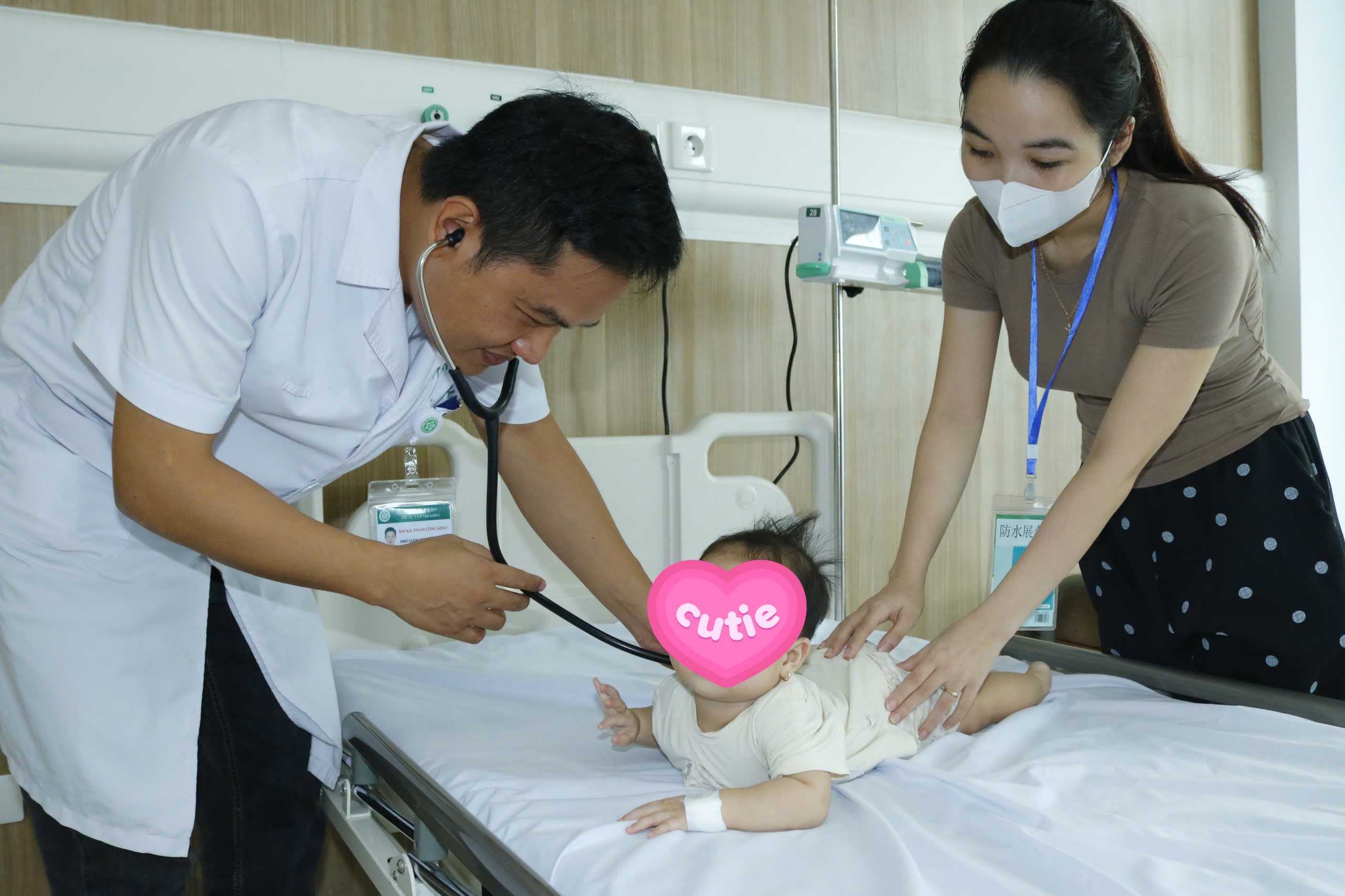 c&uacute;m m&ugrave;a ảnh 1
