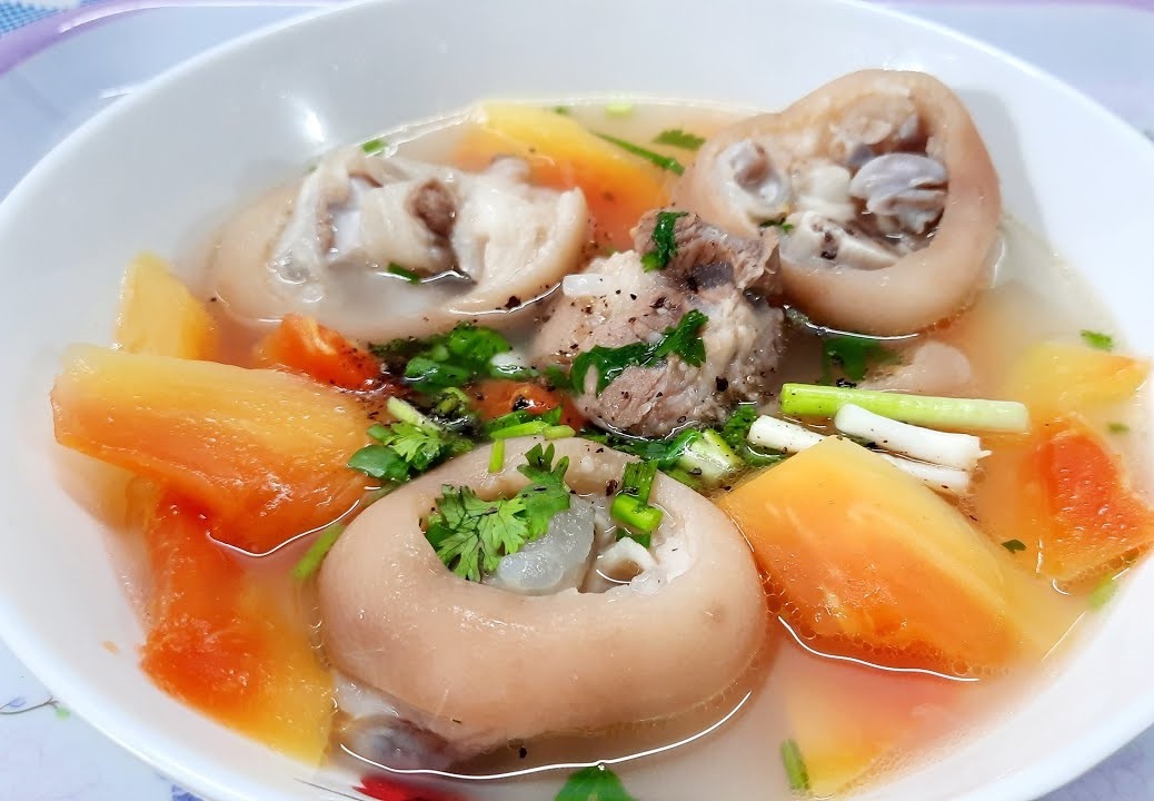Móng giò hầm đu đủ có thực sự là món ăn gọi sữa?