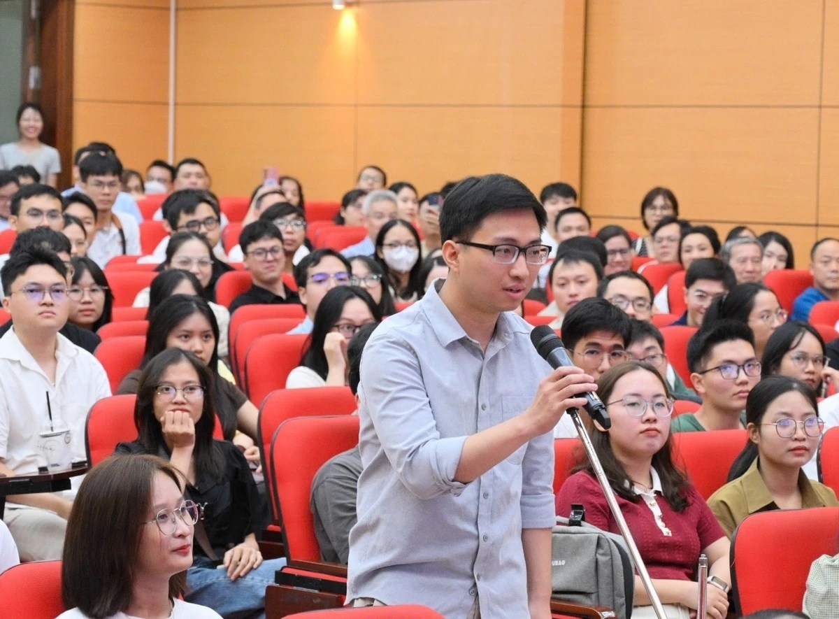 b&aacute;c sĩ nội tr&uacute; ảnh 3