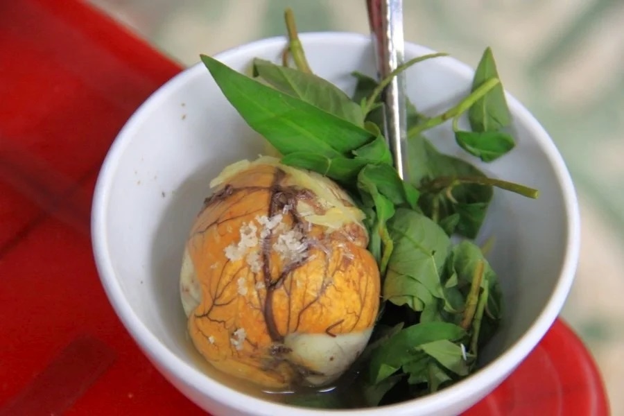 trứng vịt lộn ảnh 2