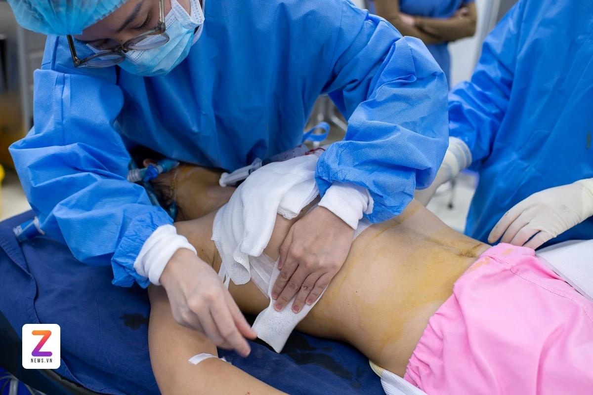 b&aacute;c sĩ nội tr&uacute; ảnh 3