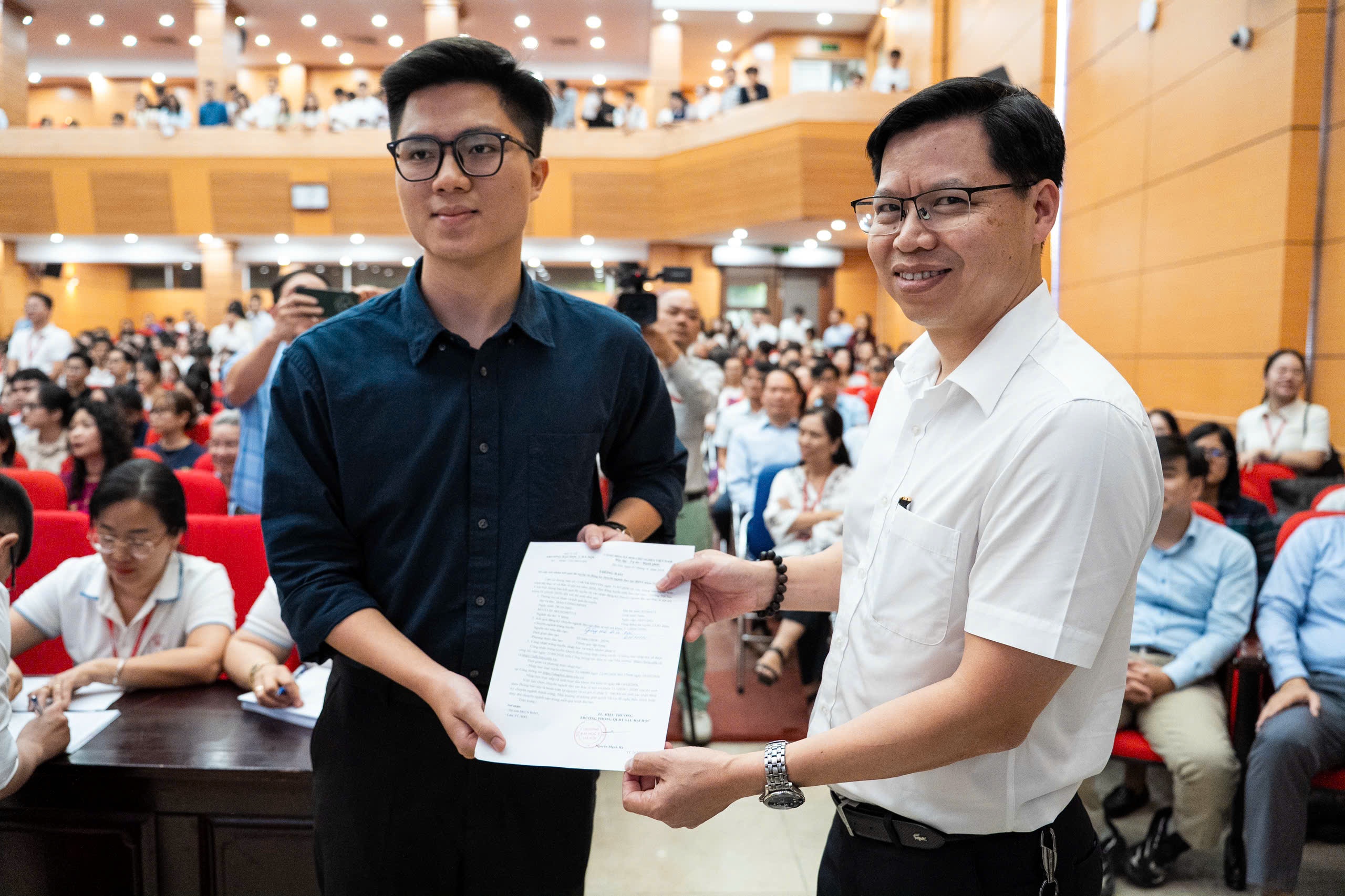 b&aacute;c sĩ nội tr&uacute; ảnh 15