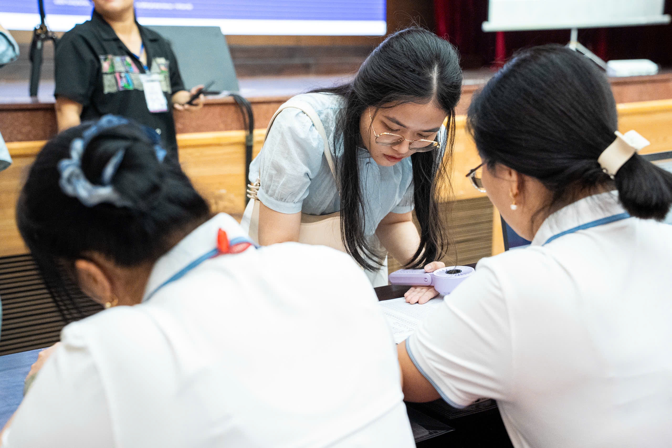 b&aacute;c sĩ nội tr&uacute; ảnh 11