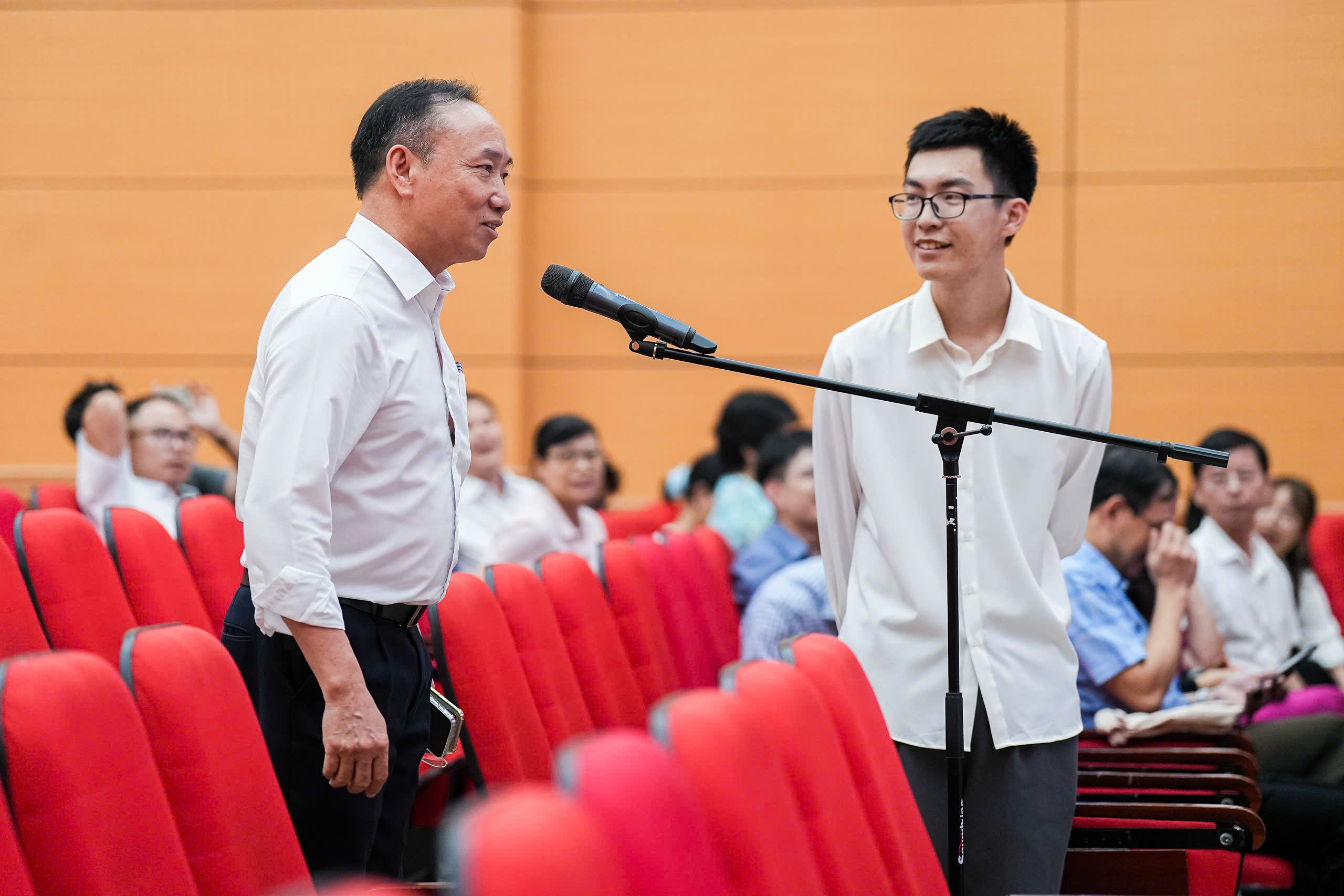 b&aacute;c sĩ nội tr&uacute; ảnh 14
