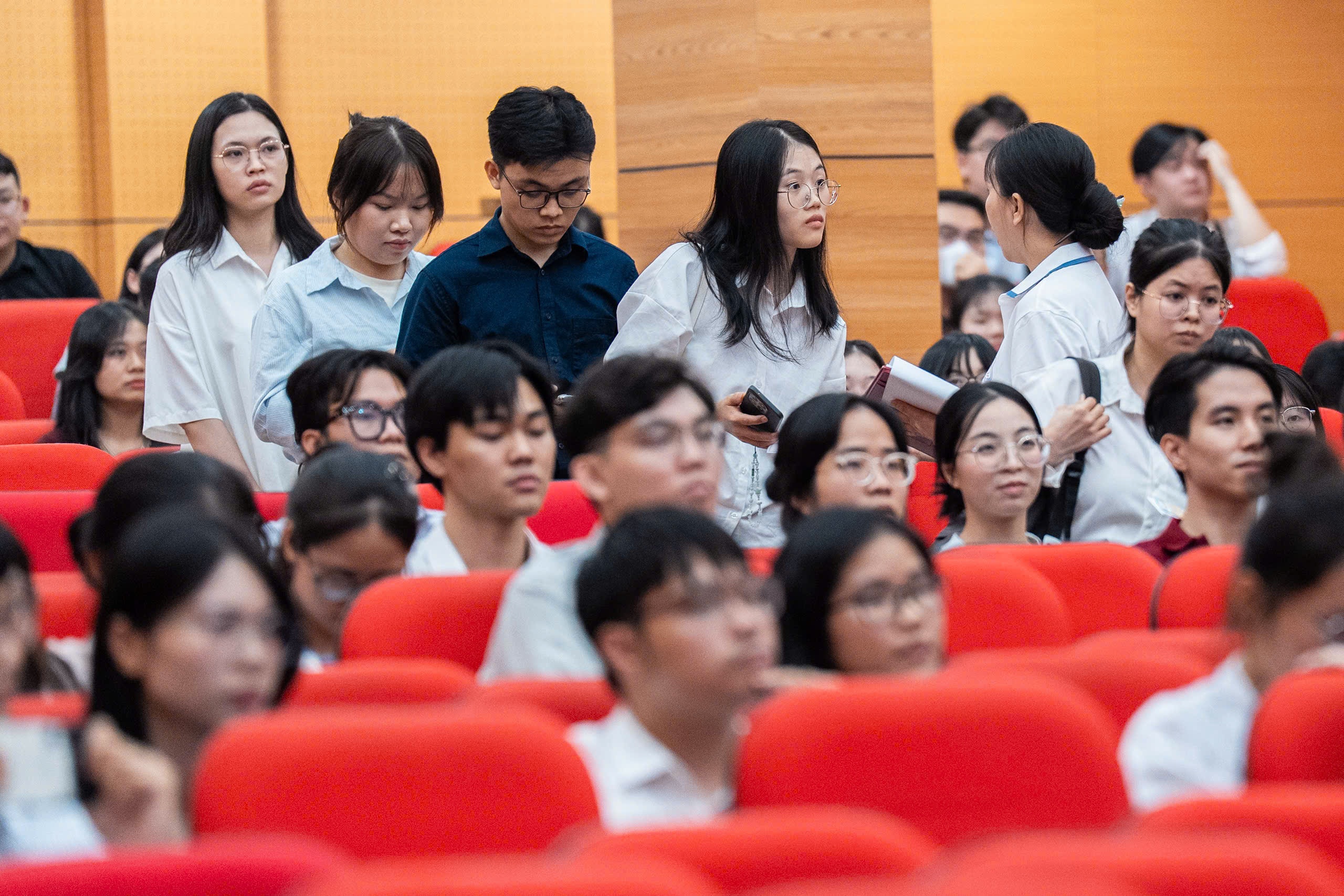 b&aacute;c sĩ nội tr&uacute; ảnh 7