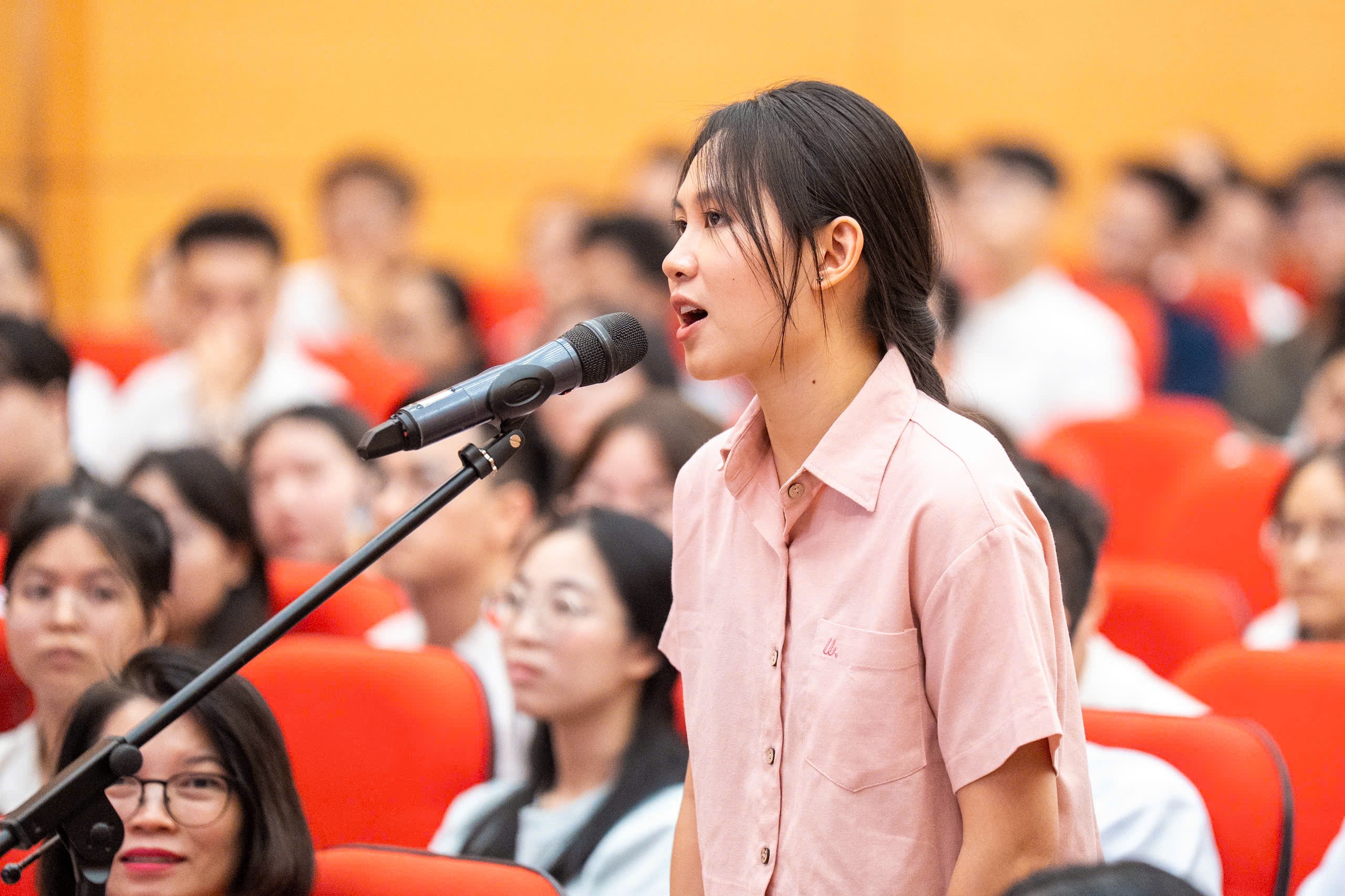 b&aacute;c sĩ nội tr&uacute; ảnh 8