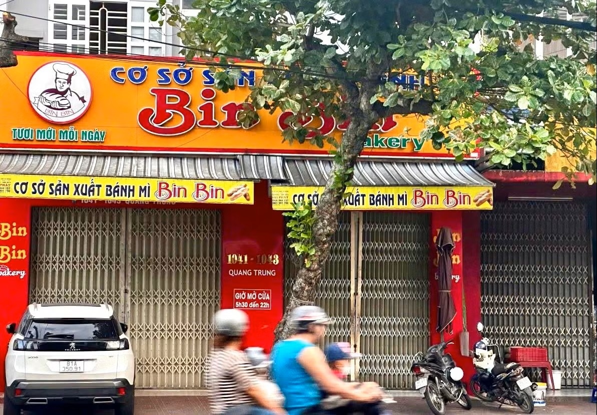 Xem xét phạt 100 triệu đồng chủ hộ vụ 254 người ngộ độc bánh mì
