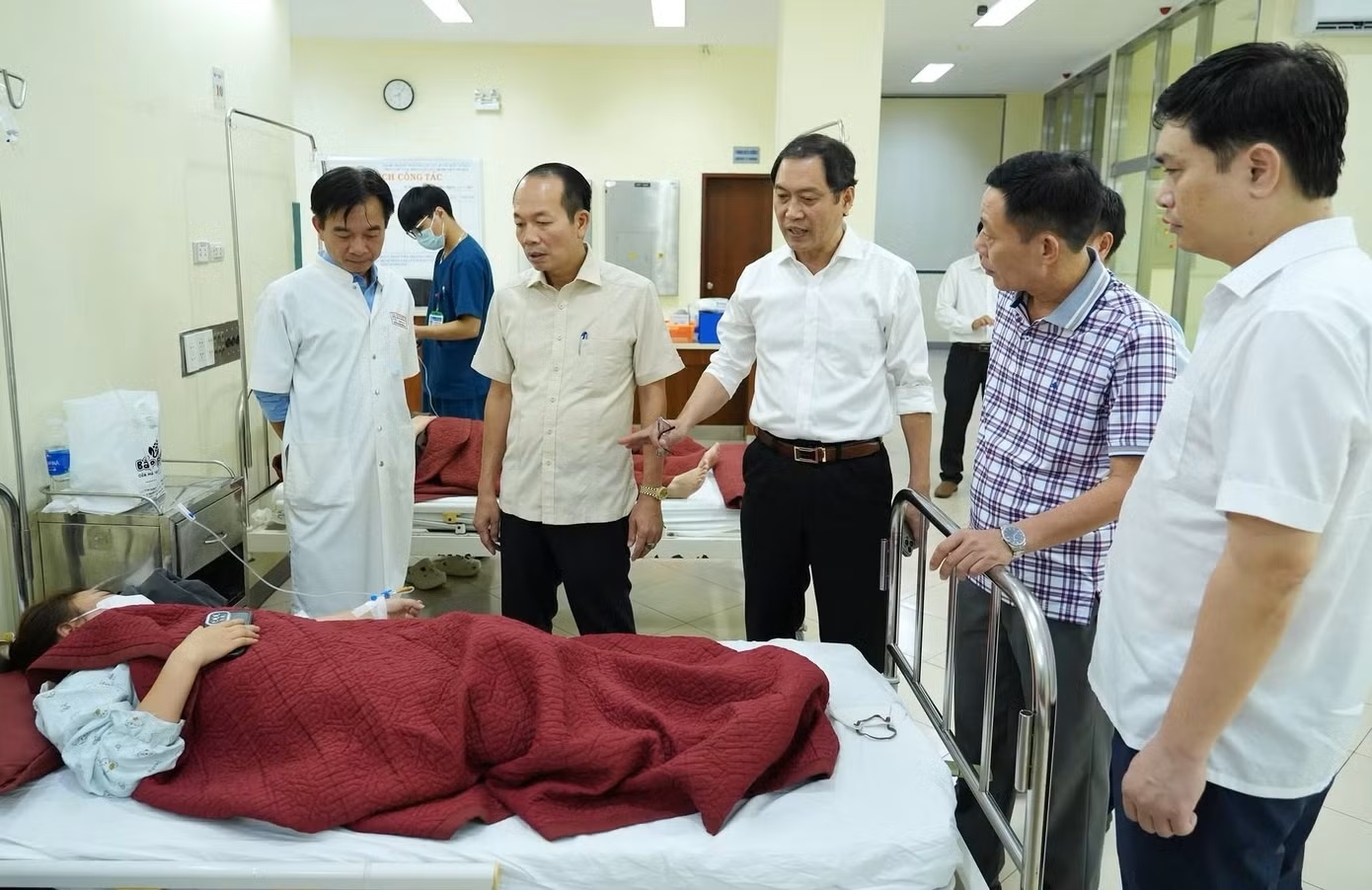 Tin mới vụ hơn 170 người nghi ngộ độc tại Huế