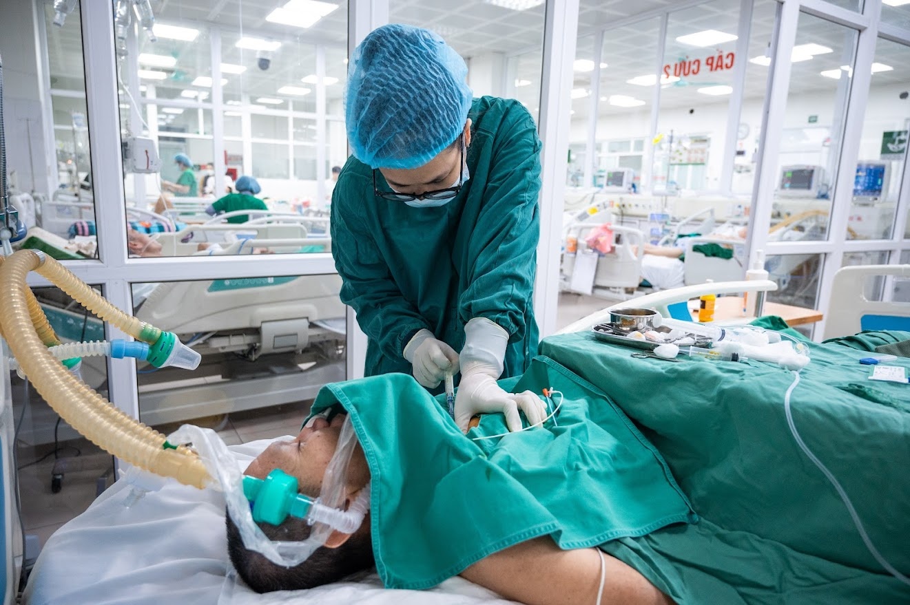 Phụ cấp nghề ngành y: Ai được hưởng mức 80%?