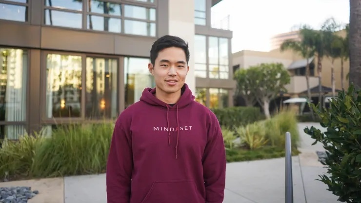 Kiem 114.000 USD mot thang anh 1