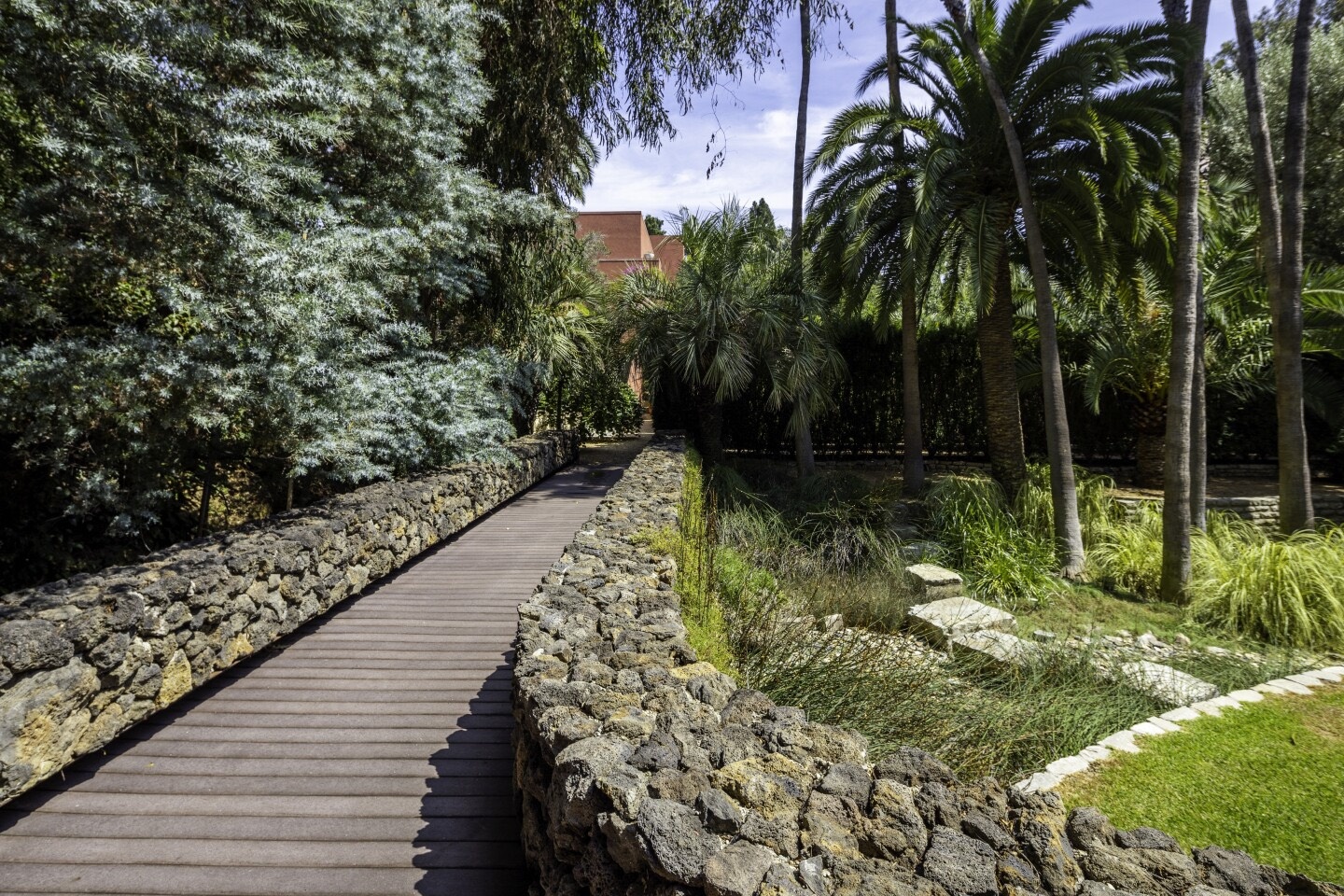 Dinh thu khong lo anh 2