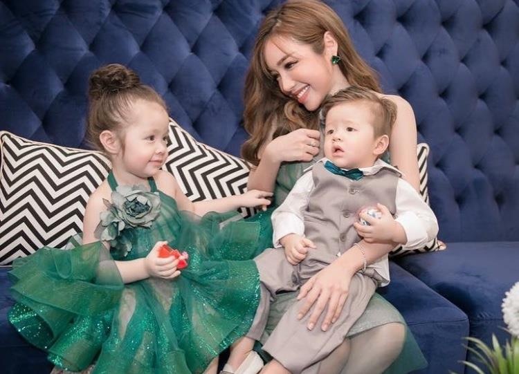 Hotmom rich kid anh 11