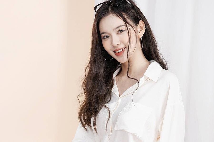 Dan hot girl DH Duy Tan toan nguoi dep, mau anh noi tieng Da Nang hinh anh