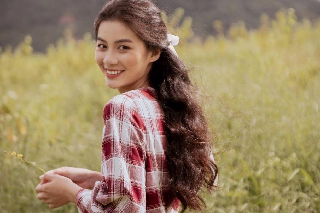 3 hot girl DH Hoa Sen noi tieng voi gioi tre Sai Gon hinh anh