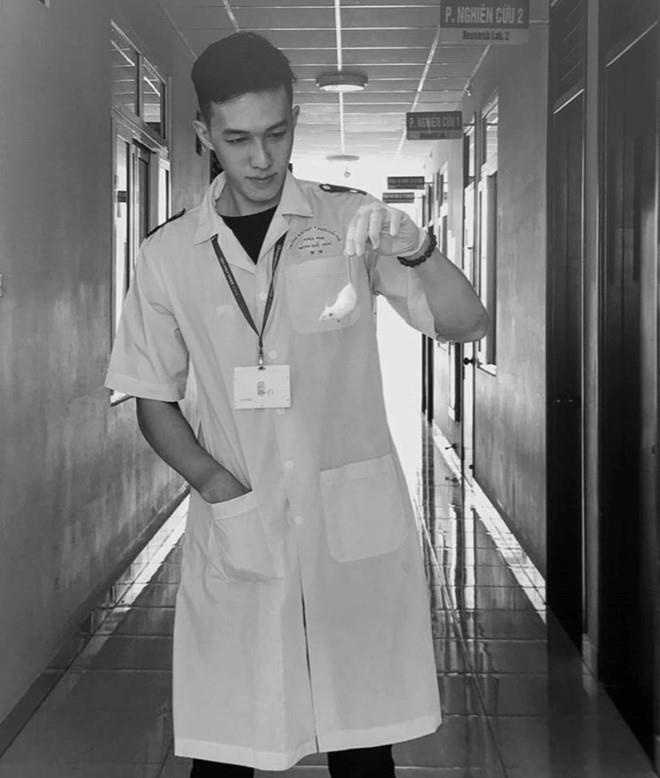 nam sinh so huu than hinh 6 mui anh 13