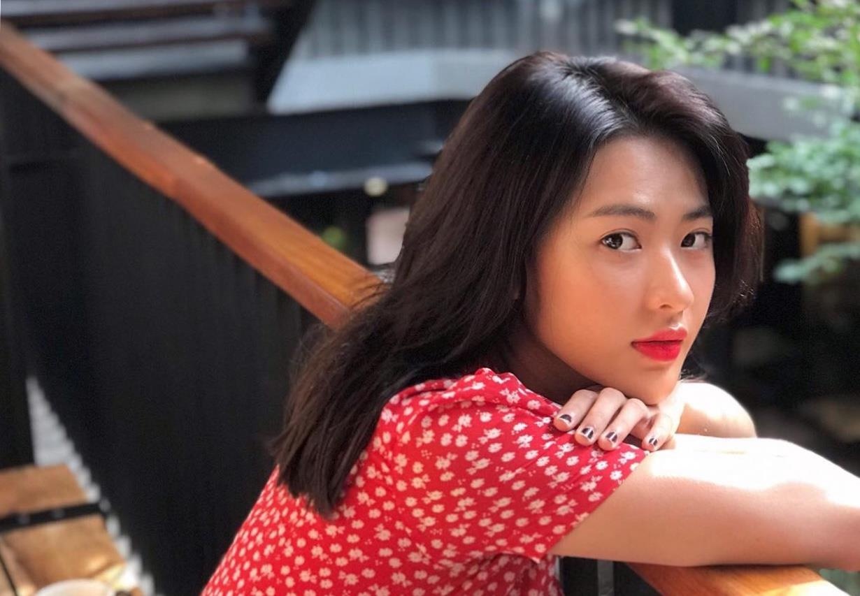 co gai xuat hien trong MV cua Min anh 4