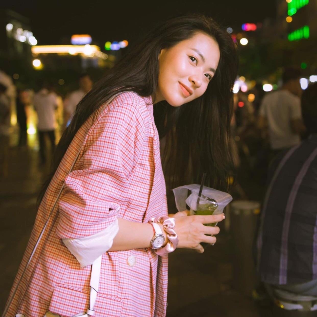 co gai xuat hien trong MV cua Min anh 5