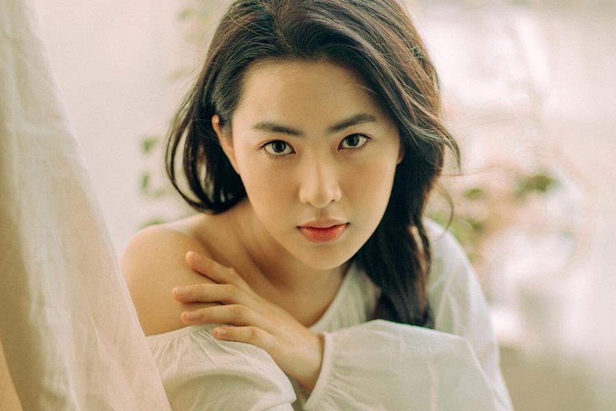 'Nang tho' 9X xinh dep xuat hien trong nhieu MV dinh dam cua Vpop hinh anh