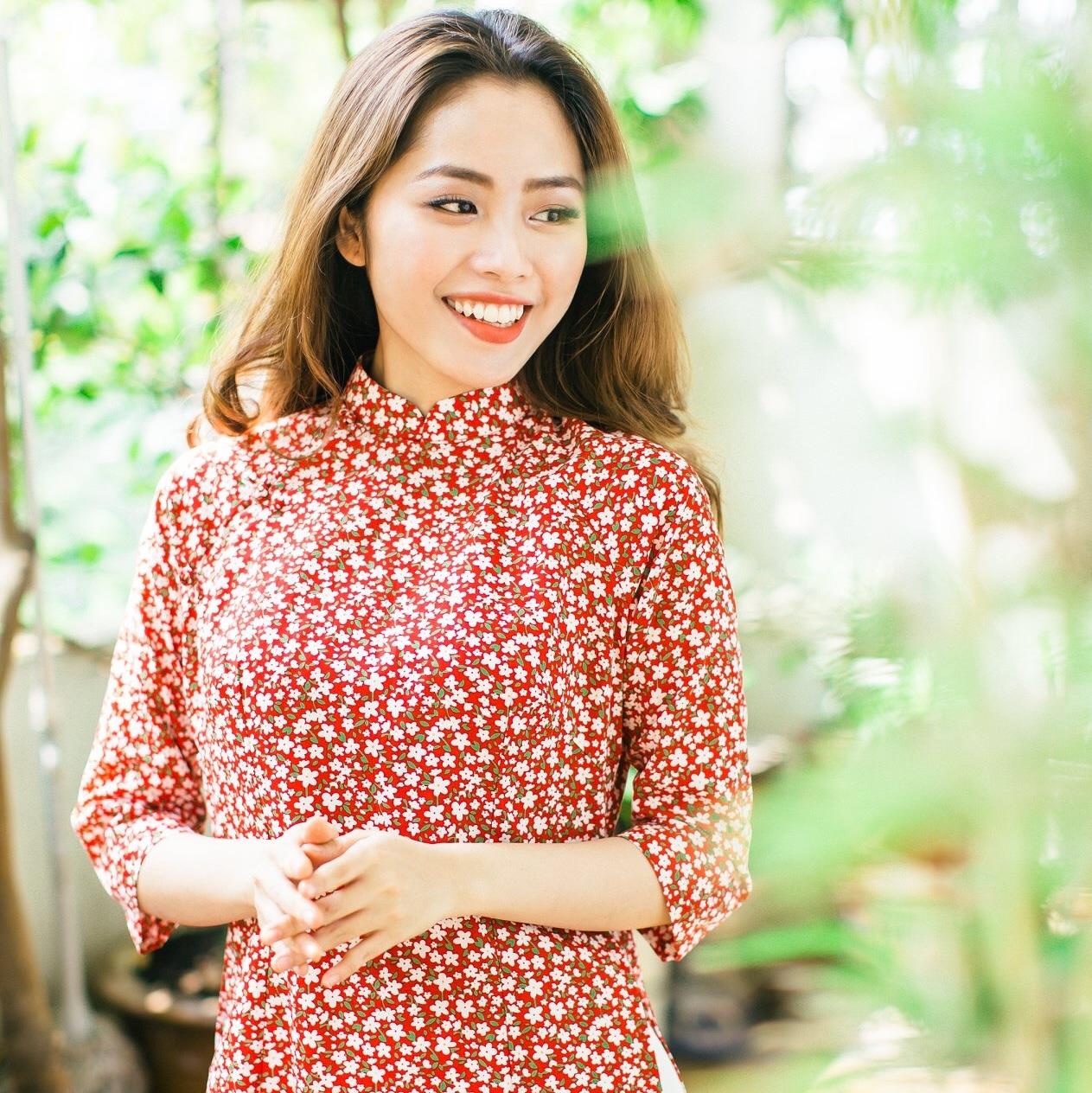 hot girl truong nhan van anh 2