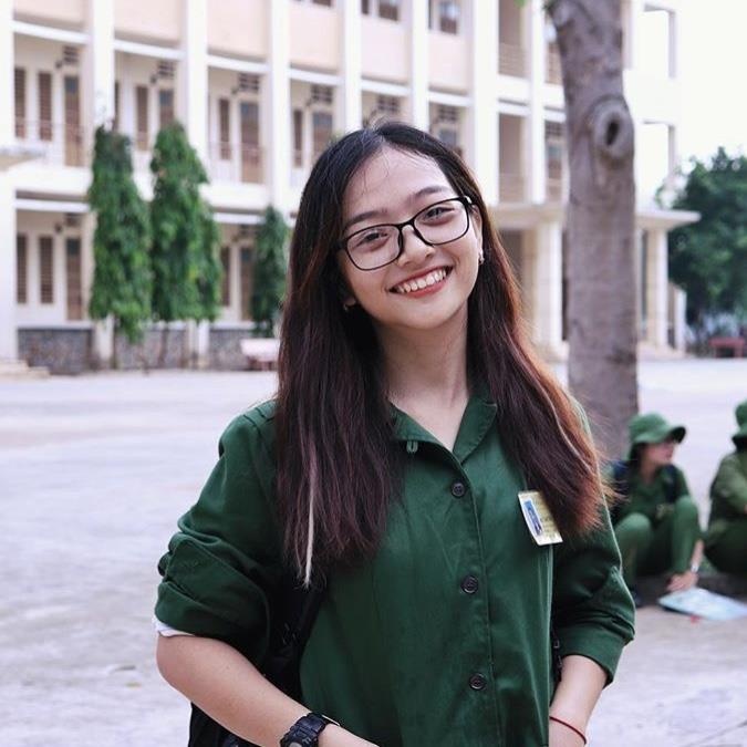 hot girl truong nhan van anh 15