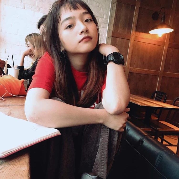 hot girl truong nhan van anh 13