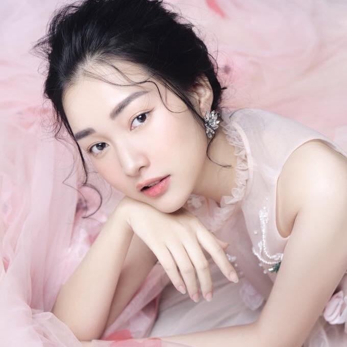 hot girl truong quoc hoc hue anh 8