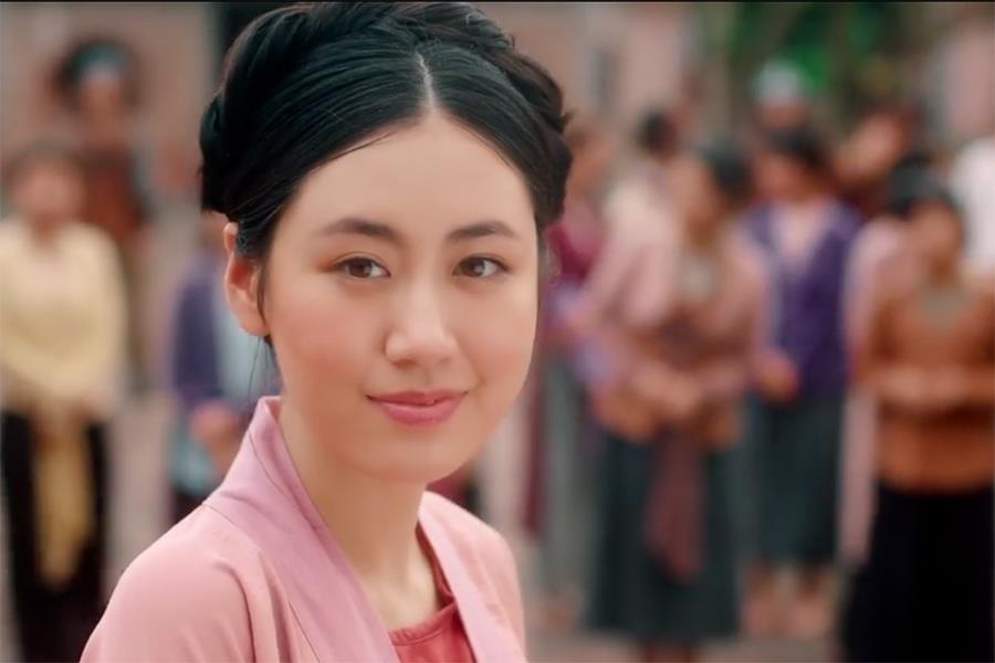 Van Trang the hien kha nang dien xuat trong MV 'Anh oi o lai' hinh anh