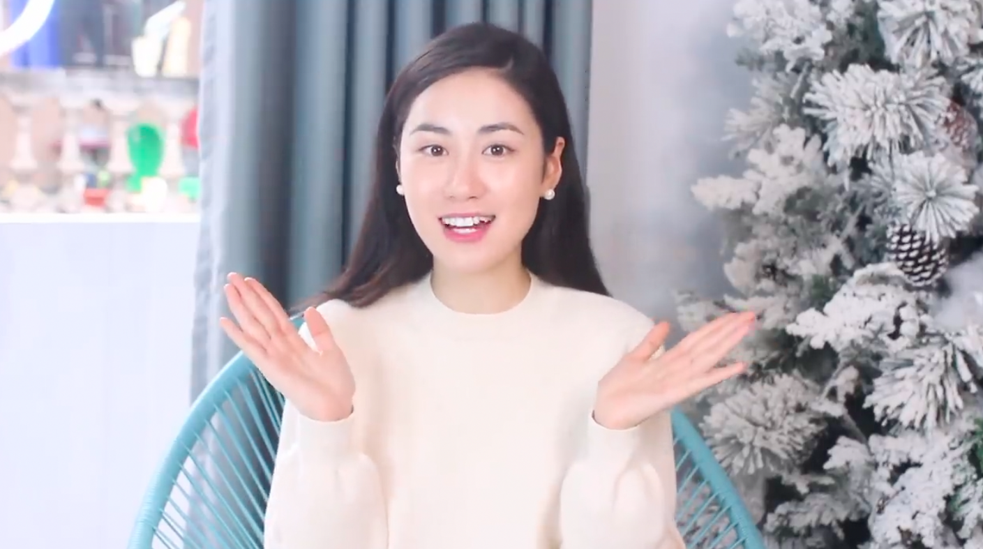 Van Trang so huu guong mat xinh xan cung giong noi 'ngot nhu mia lui' hinh anh