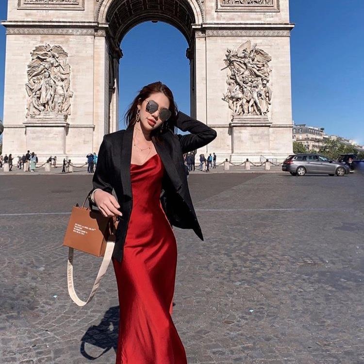 hot girl lam gi vao dip nghi le anh 5