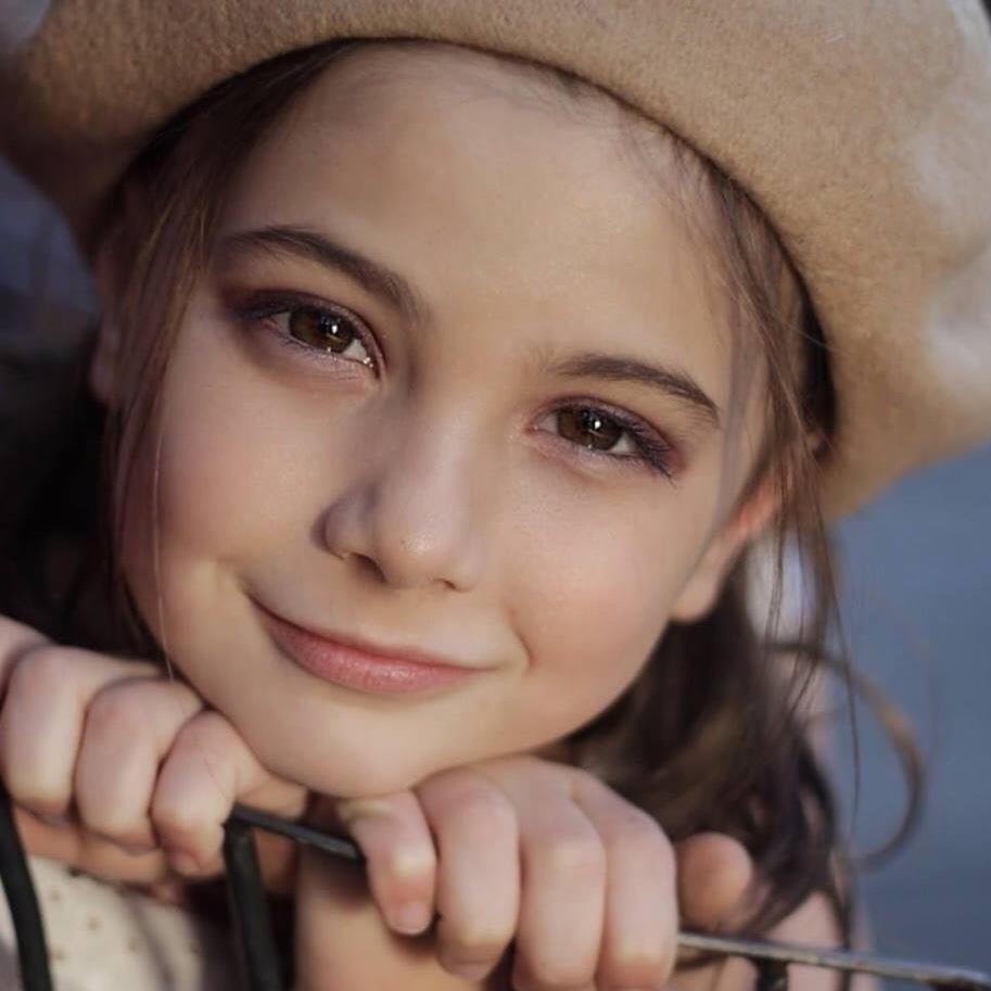 dien vien dong vai con gai cua Iron man anh 7