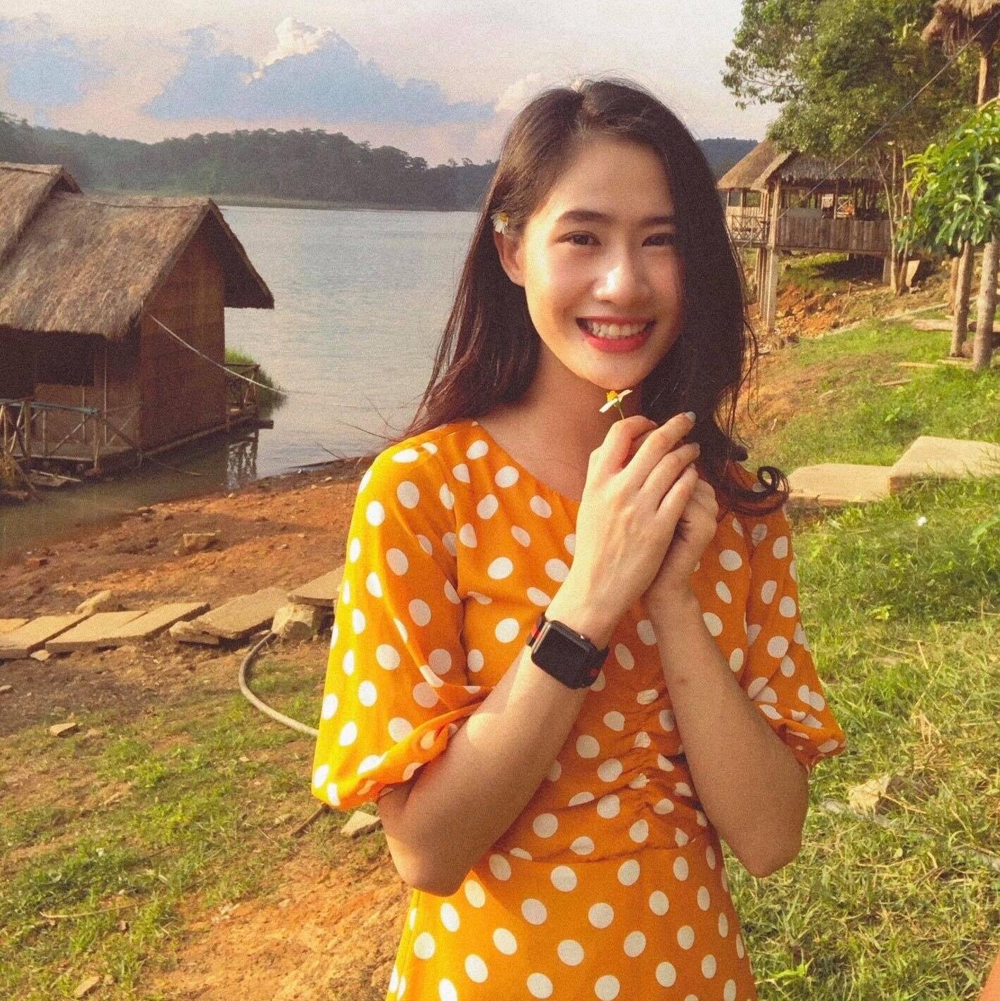 gai xinh dai hoc kinh te tphcm anh 7