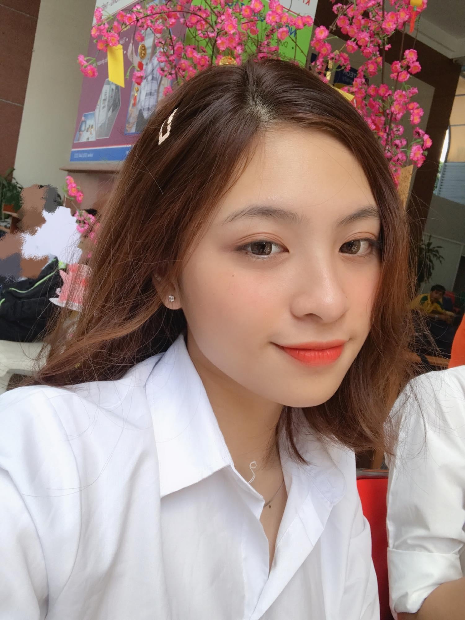 hot girl the he moi dai hoc hutech anh 8