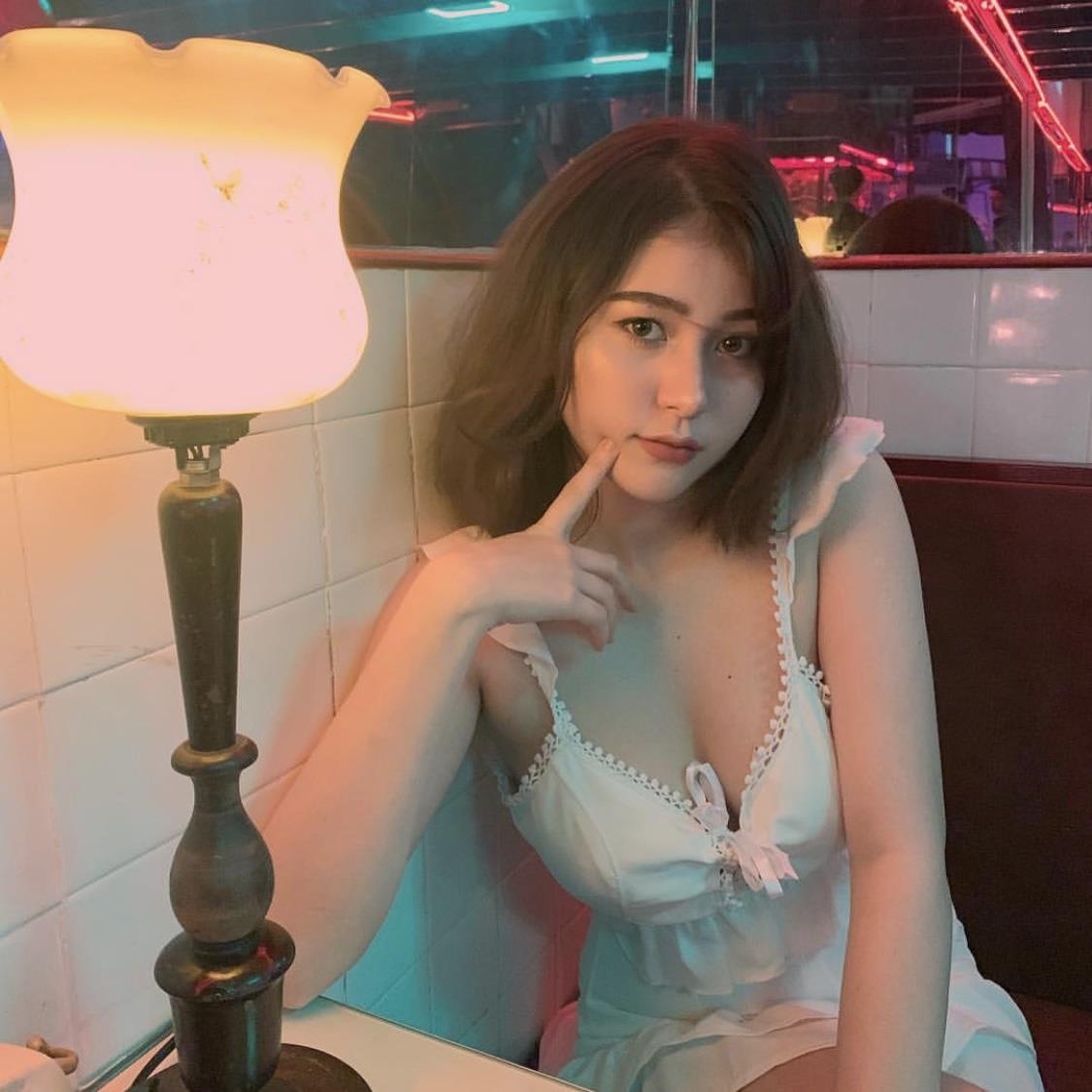 hot girl lai tay goi cam quyen ru anh 13