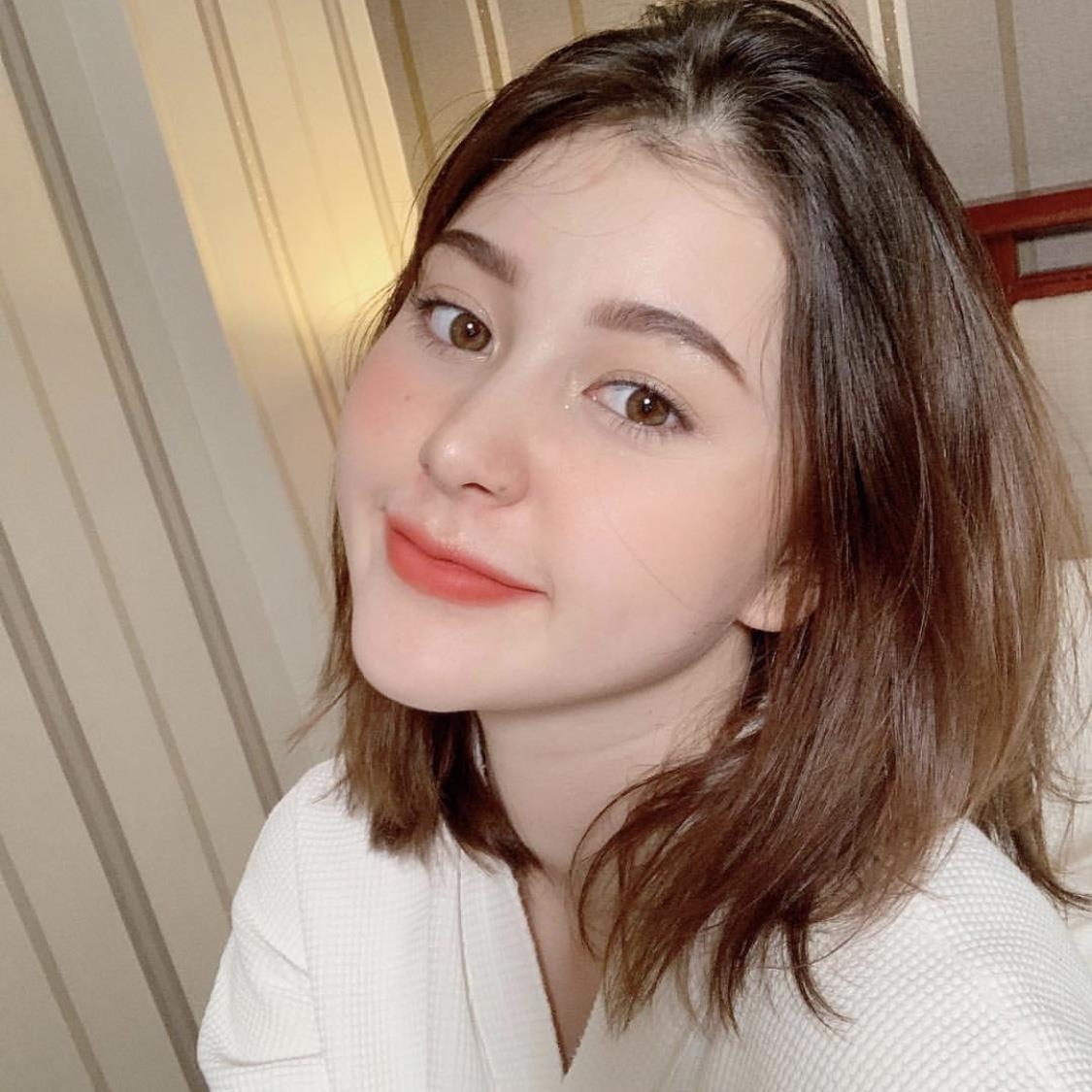 hot girl lai tay goi cam quyen ru anh 12