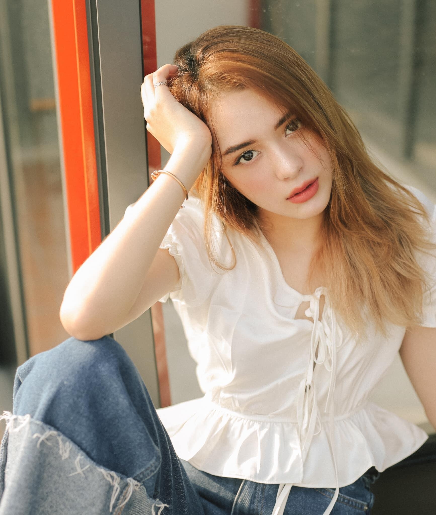 hot girl lai tay goi cam quyen ru anh 9