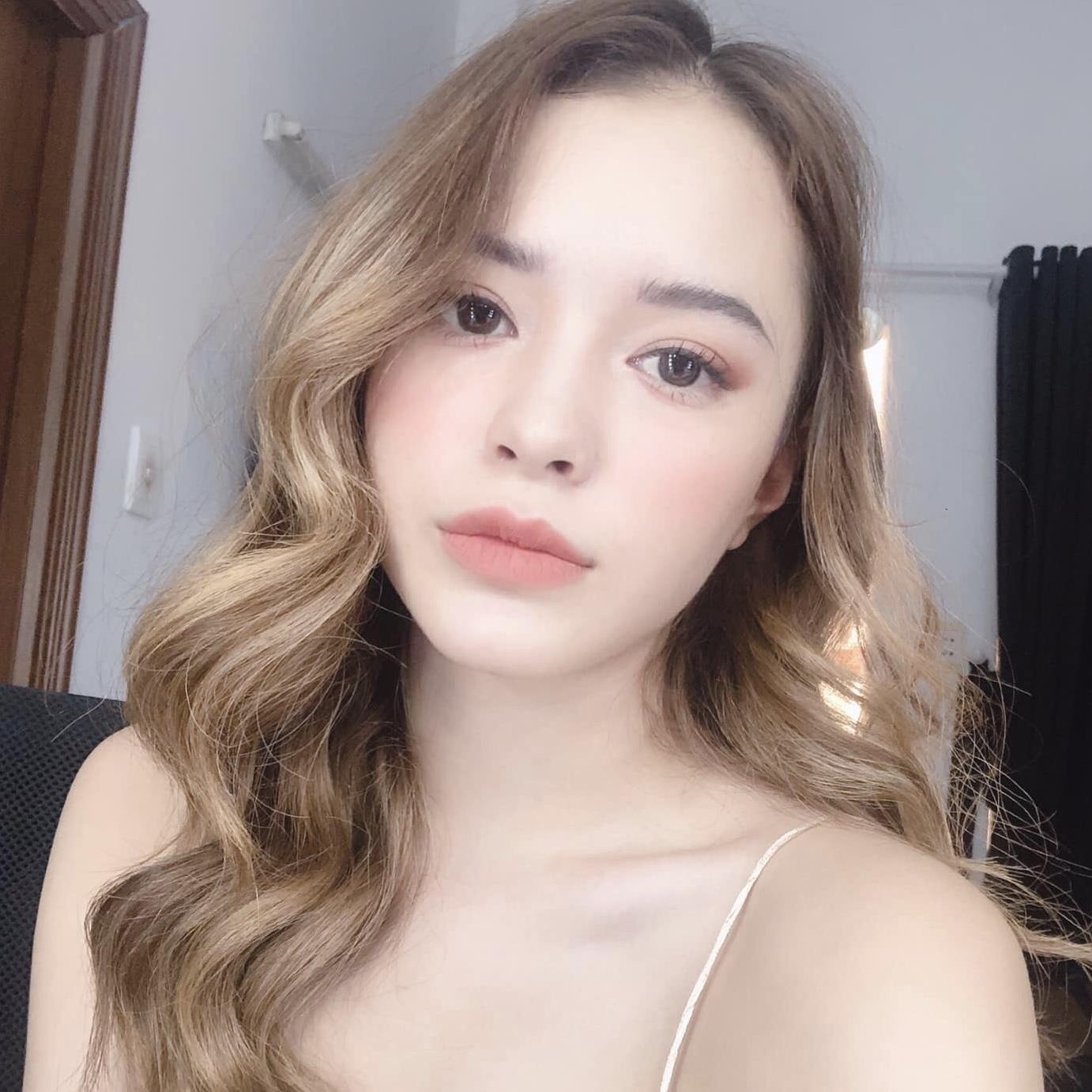 hot girl lai tay goi cam quyen ru anh 8