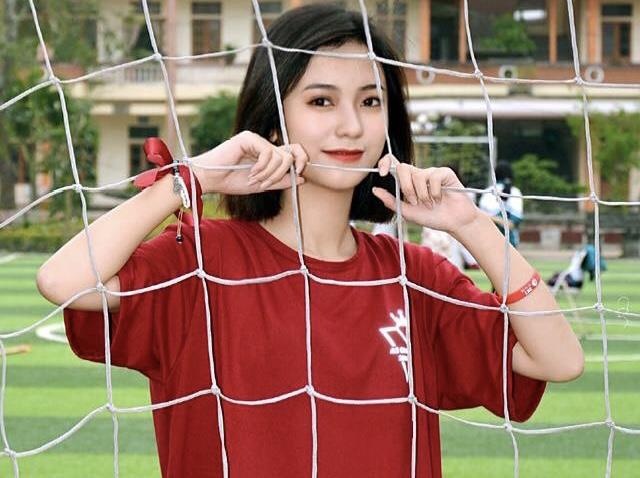 Hot girl 2k len bao nuoc ngoai anh 4