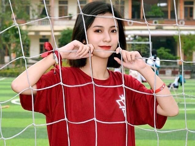 Dan nu sinh 2K tung duoc len bao nuoc ngoai vi nhan sac noi bat hinh anh