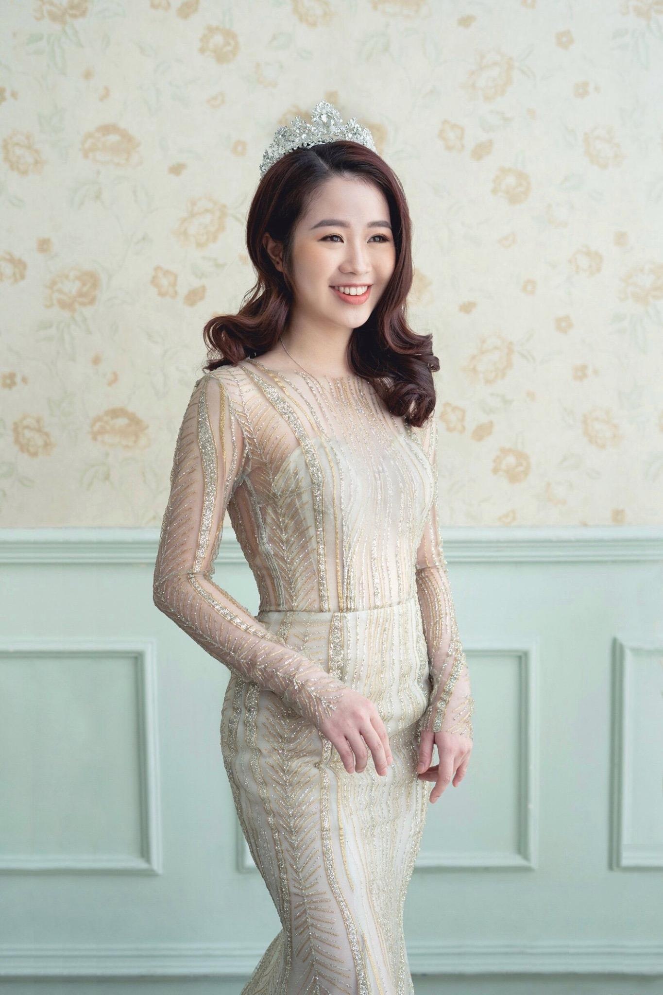 hot girl hoc vien ngoai giao anh 12