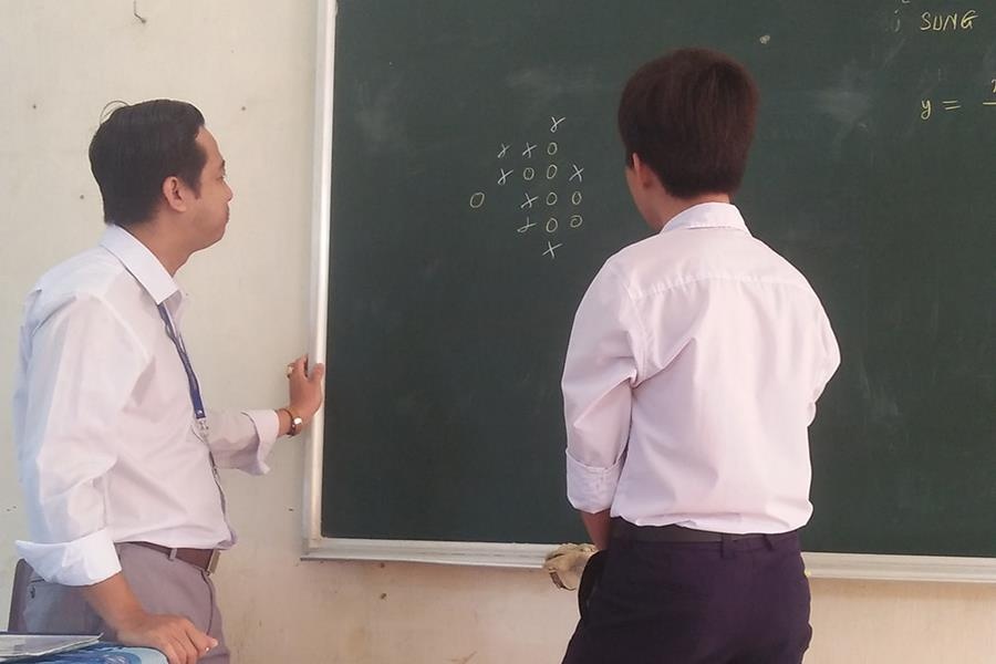 Khoanh khac vui nhon: Hoc tro choi co thang thay se duoc cong diem hinh anh
