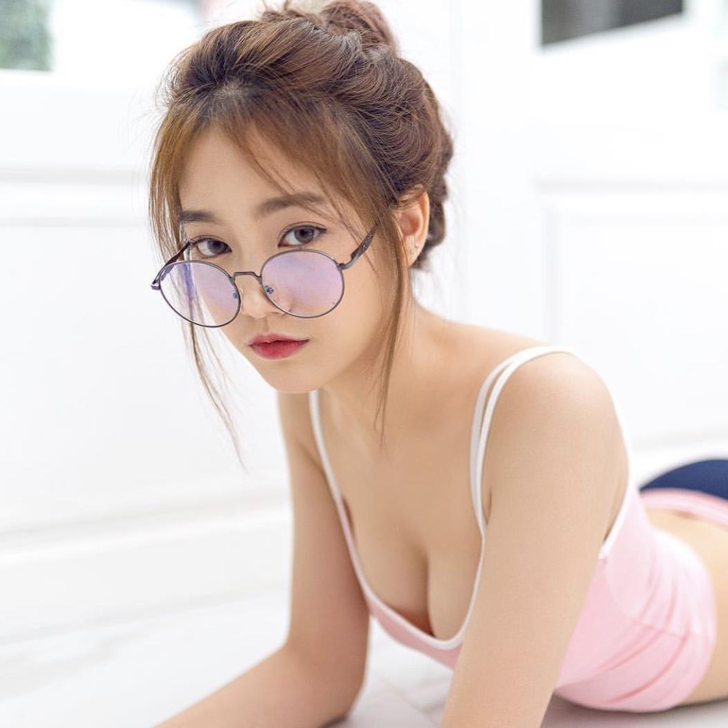 hot girl dong phuc thai lan anh 15