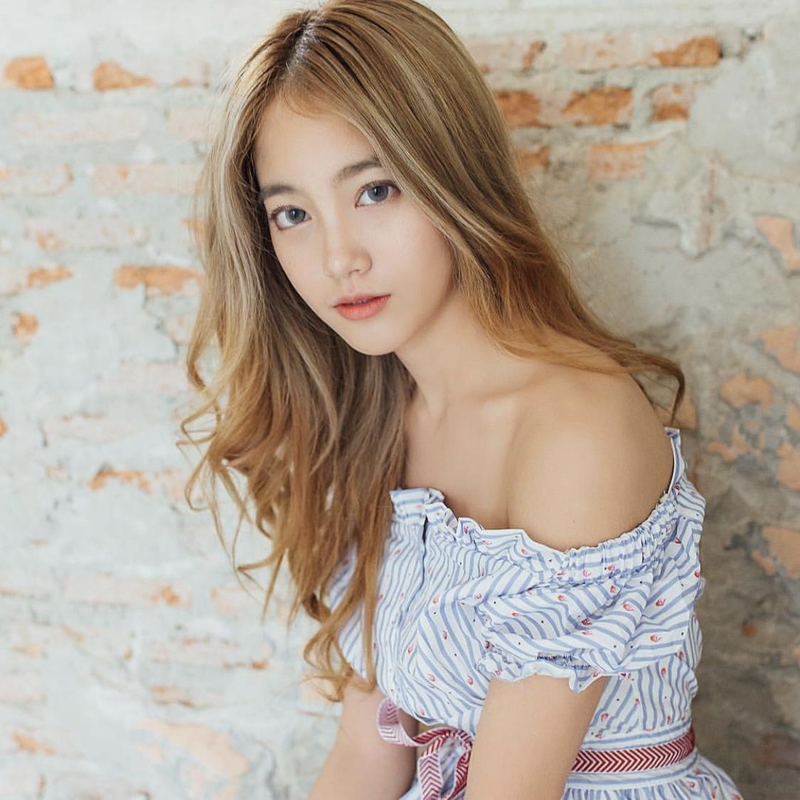 hot girl dong phuc thai lan anh 13