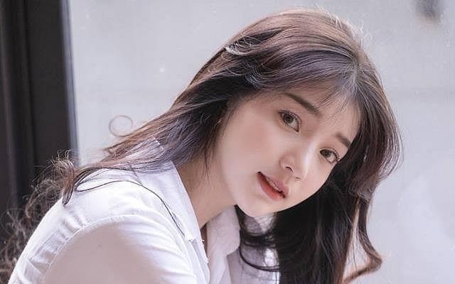 Nhung 'hot girl dong phuc' Thai Lan vua trong sang, vua quyen ru hinh anh